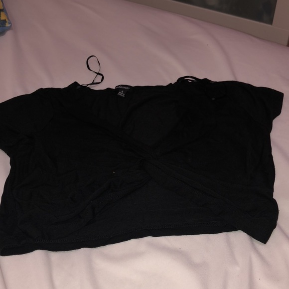 Crop top - Picture 2 of 4